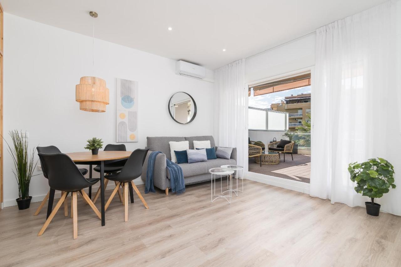 Suite Homes Hesperides Garden Beach Malaga Exterior photo