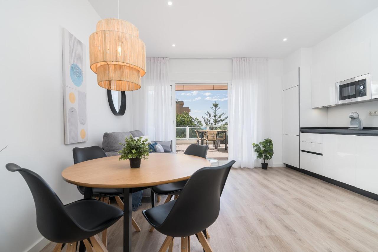 Suite Homes Hesperides Garden Beach Malaga Exterior photo