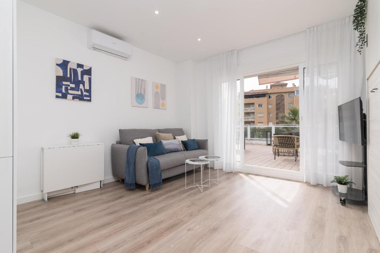 Suite Homes Hesperides Garden Beach Malaga Exterior photo