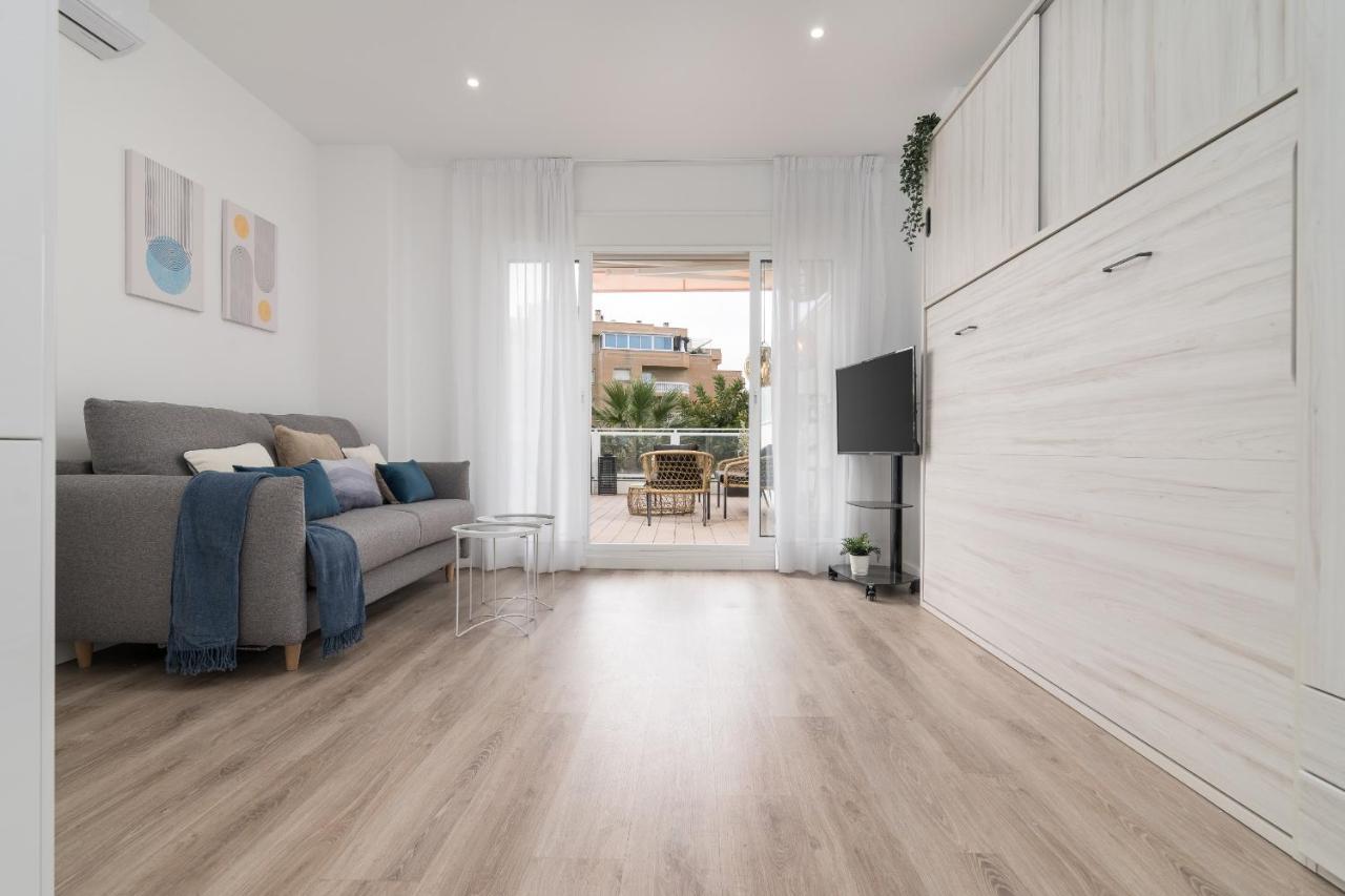 Suite Homes Hesperides Garden Beach Malaga Exterior photo