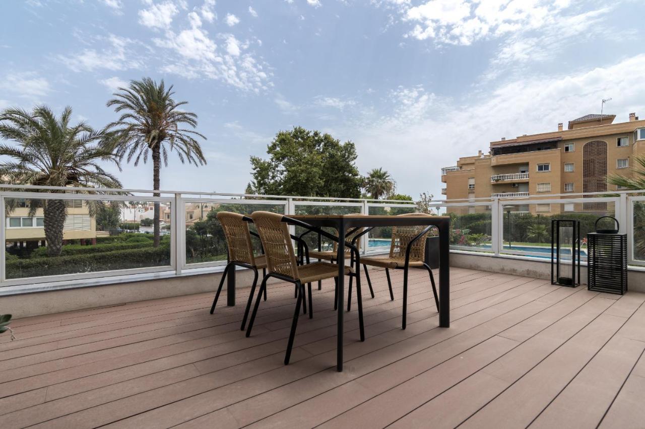 Suite Homes Hesperides Garden Beach Malaga Exterior photo