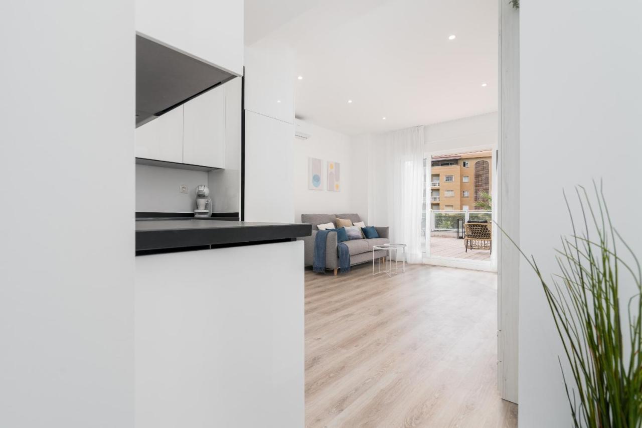 Suite Homes Hesperides Garden Beach Malaga Exterior photo